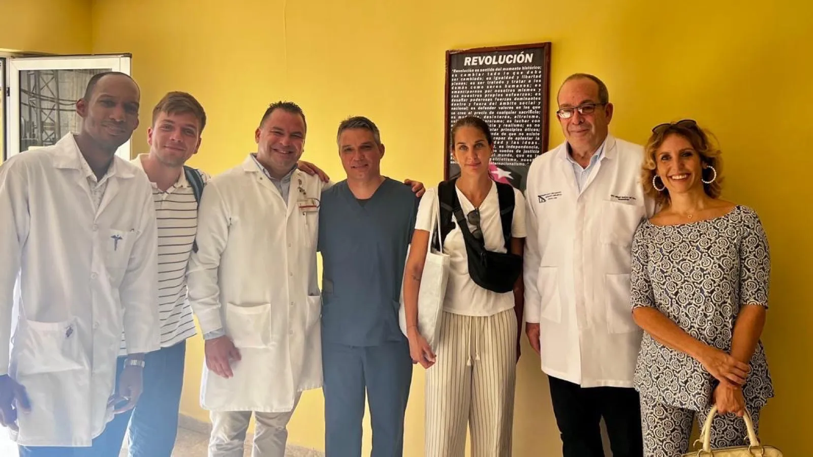 I medici cubani degli ospedali di Santa Clara e L'Avana